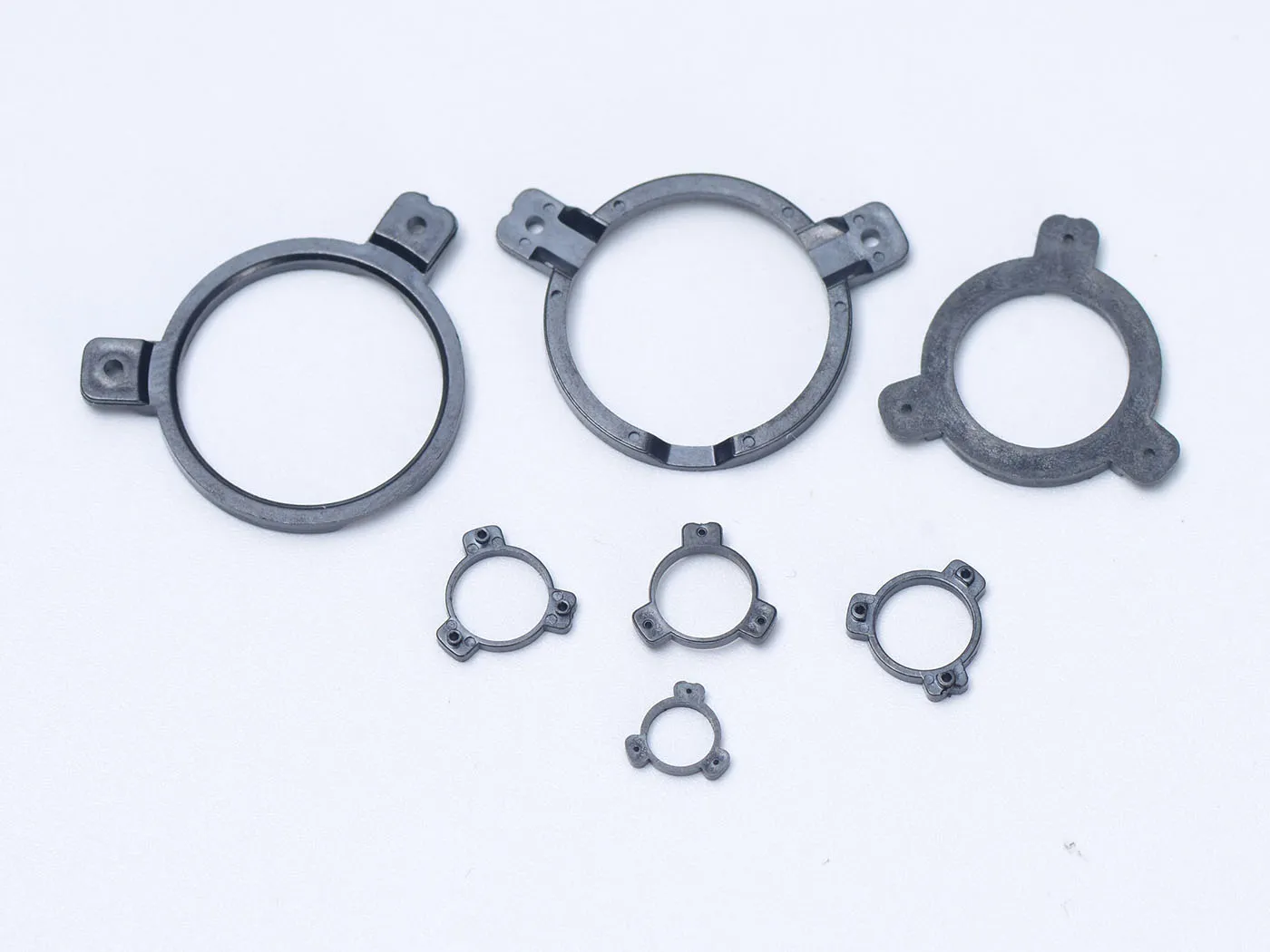 Metal rings with tabs