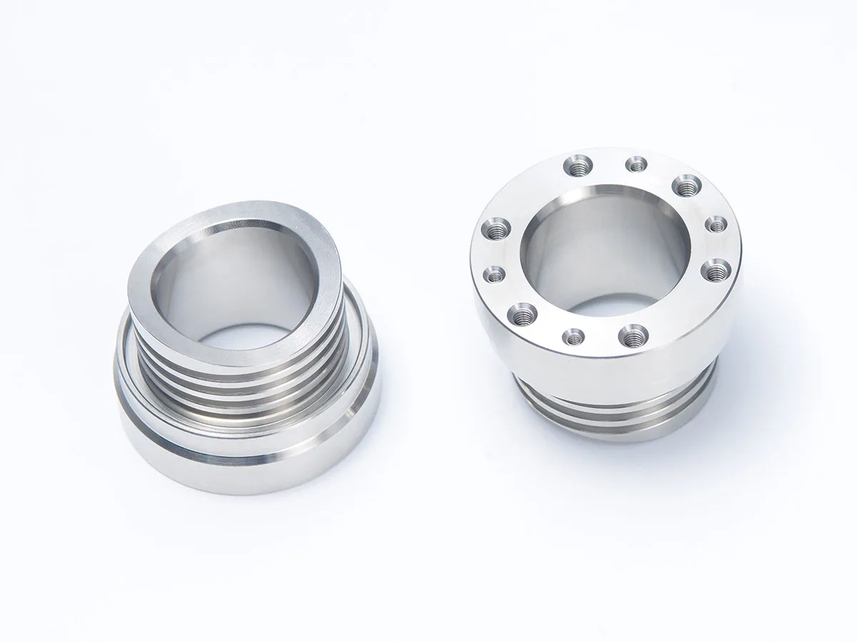 Metal threaded pipe fittings