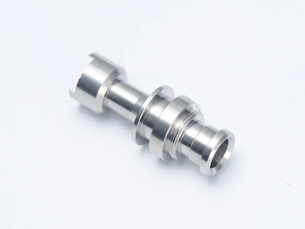 Metal part with ribbed sections