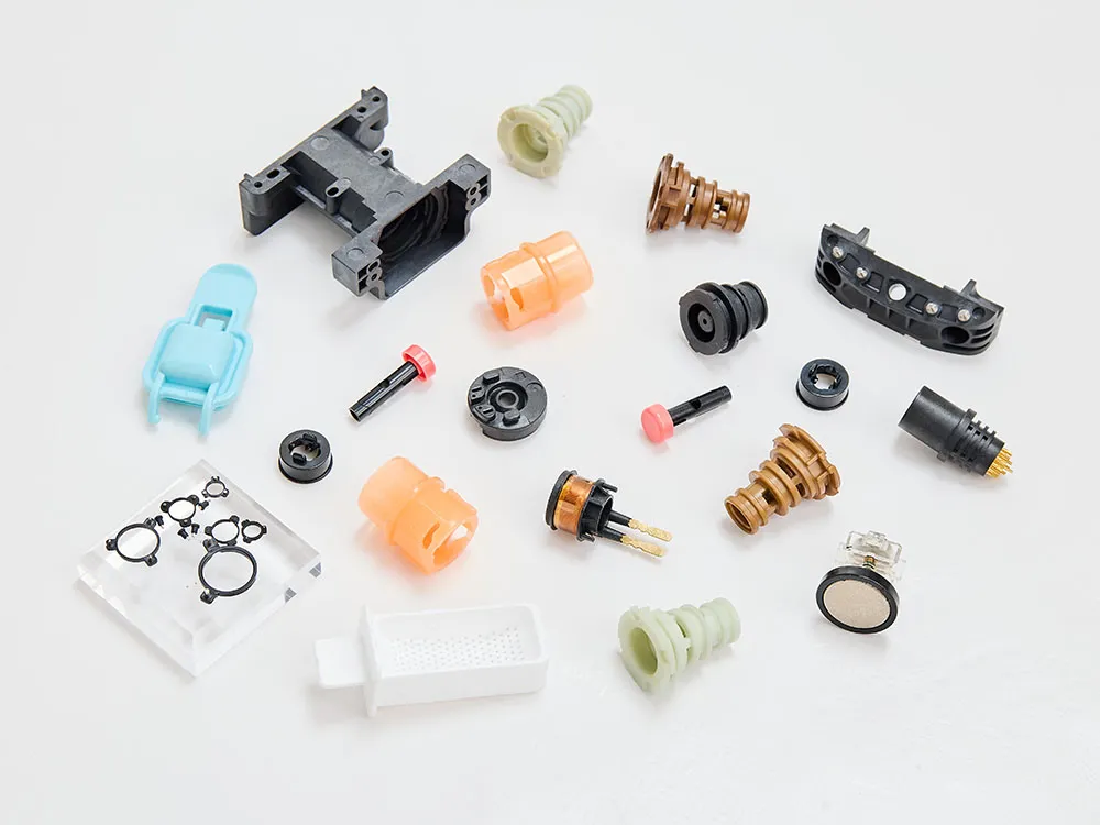 Plastic component assortment